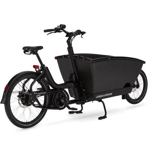 UA-family-performance-plus-black-F4_WEB